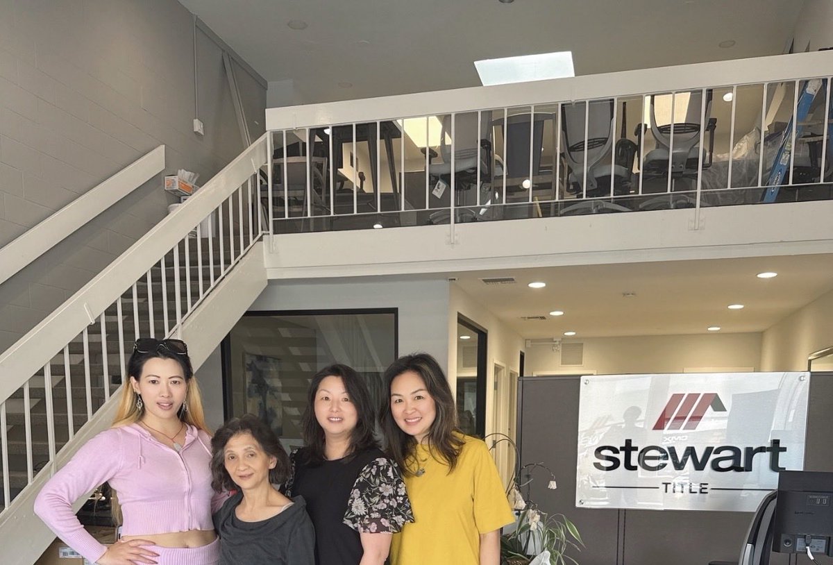 TangEstate's tweet photo. #Congratulations to my #seller , #CashOffer closed less than 30days , #nobuyeragentfee , she is very satisfied with my #work, she said she should know me early so I can help her with few more transactions! My goal is to make my #clients happy , treat #their #realestate #propertyforsale as my own ! Want to #salerealestate #BuyRealEstate #mortgage #refinance feel free to contact by phone ☎️ : 415-583-3668, 📧: hellen@actrfg.com By #YourRealEstateBroker #YourNeighborhoodRealtors #yourneighborhoodloan broker #HellenTang ( https://t.co/XRgSOrC11X)
恭喜我的 #卖房 客户!#全款买家 不到30天 #顺利成交,#无买方经纪人佣金。她对我的 #工作非常满意,还说早一点认识我就好了,这样我就能帮她多完成几笔交易!
我的目标就是让每一位#客户都满意,把他们的#房产出售 当作自己的事来办!
想要#卖房 #买房 #贷款 #再融资 #物业出租管理 欢迎随时联系我:
☎️ 电话:415-583-3668
📧 邮箱:hellen@actrfg.com | hellen@hellentang.com
#您的房地产经纪人 #您的邻里房产顾问 #您的邻里贷款经纪人
#HellenTang(https://t.co/XRgSOrC11X)
*
#actrealtyandfinancegroup #SFMarinaAgent #hellentangrealestate #actrealtyfinancegroup #realestateagent #realtor #broker #loanofficer #bayarea #listingagent #buyersagent #loanbroker #realestatebroker #sanfranciscorealestateagent #sanfranciscorealestatebroker