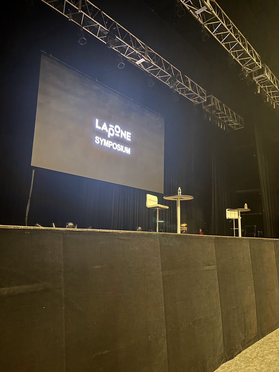 urusa_taro's tweet photo. 【そういえば言い忘れてた】
チェンポジウム最前でした
相互が印刷してくれたうちわ持って見てた https://t.co/4s2yYkhcS9