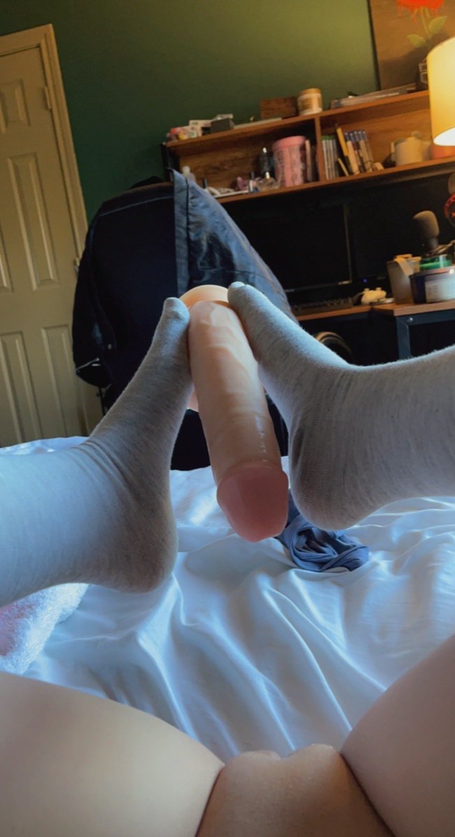 kyradiaz145's tweet photo. Anyone want put iin my vagina🍑 
Add me on telegram for menu and having fun till cum- @Miajoe  https://t.co/sHpcpAJAaK
Who's Thirsty?  🤤
#Dickrate #sellingnudes #content #nswf #cumslut #sextape #foryou https://t.co/86wJRQCbg0