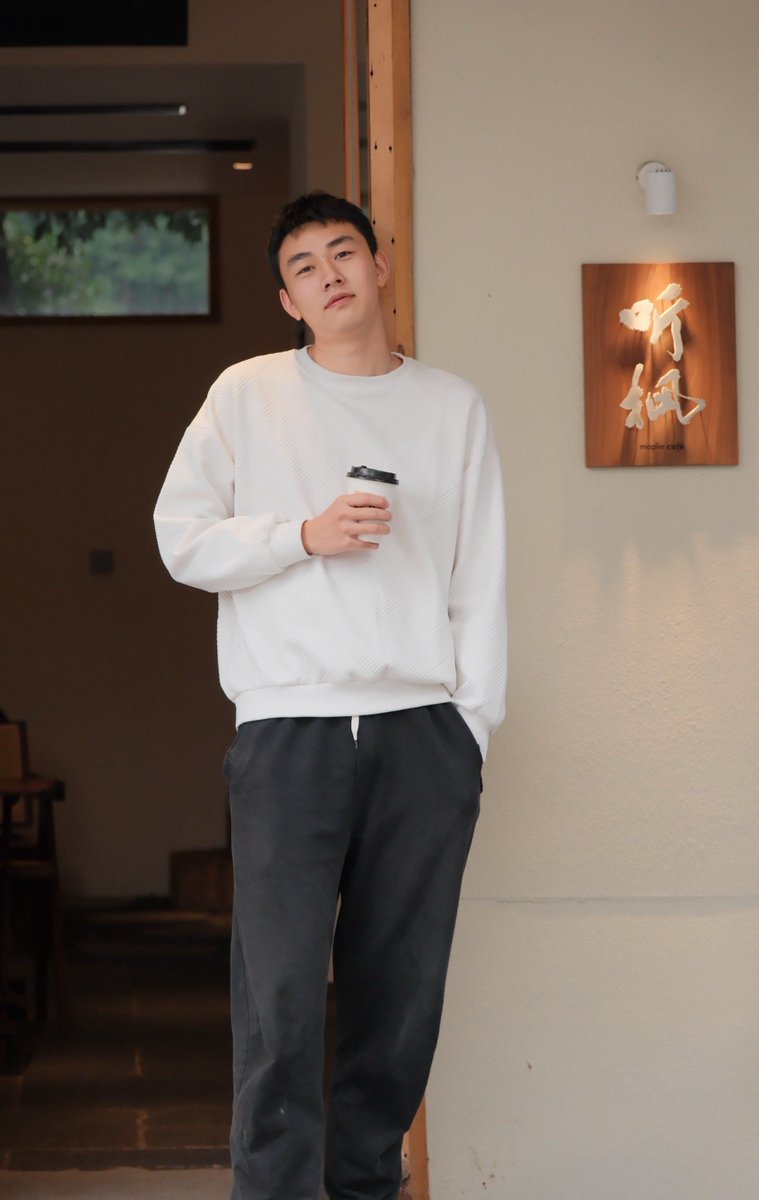 BobbySimmoangr's tweet photo. [Pupan Lu brings cozy vibes to our weekend café catch-up! Simple moments hit different]， https://t.co/1DKxq0kuyV