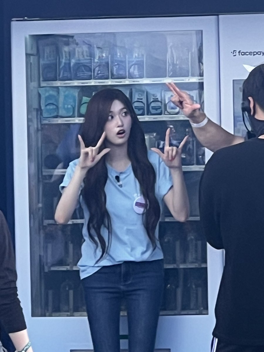 todayisrye's tweet photo. 부락 이서 자만추함 너무 아름답다 https://t.co/HHW2FSWxNt