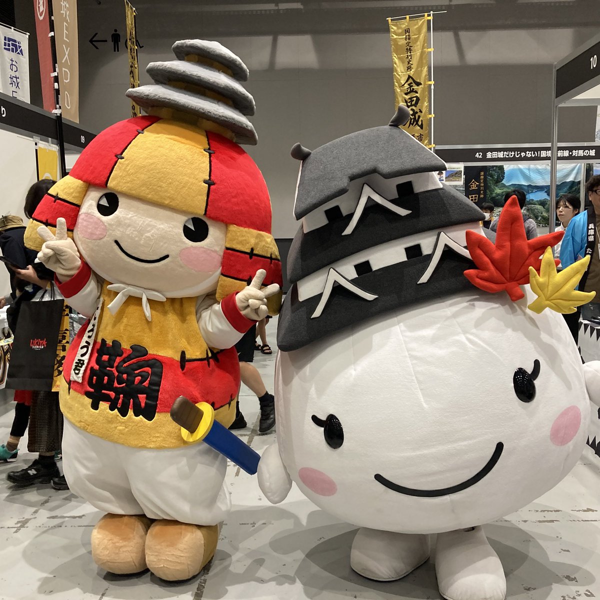 koroukun5656's tweet photo. 今日もお城EXPOに遊びに行ってきたコロ☆
たっっくさんのお友達とお写真撮れてテンションま〜〜〜〜っくす！！！
次は鞠智城に遊びにきてコロね♪ｵﾔｸｿｸ☆ https://t.co/NzOXNXKKkF