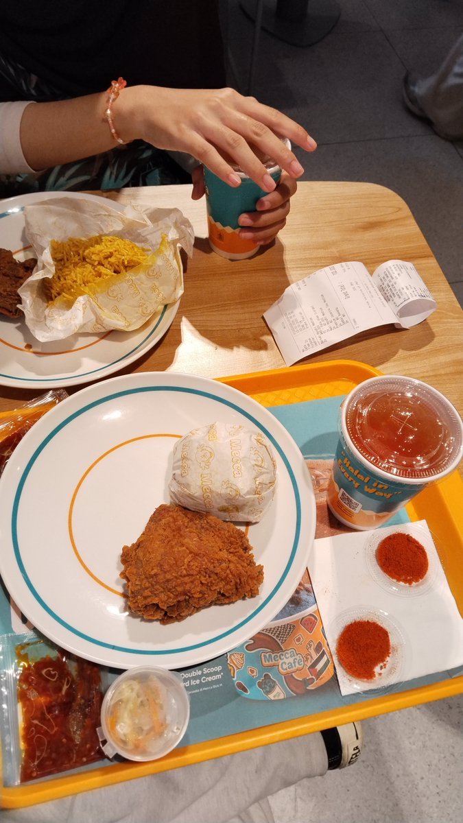 theqcure's tweet photo. makanan sedap nikmat nghh ahh https://t.co/WjXEzfCVew