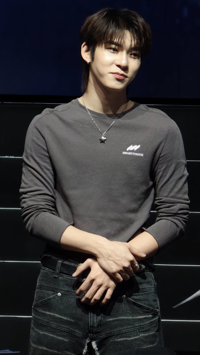 lover2tee's tweet photo. crashing out guys he’s so FINE (╥ ᴗ ╥) คุณหล่อเกินไปแล้ว!! ฉันรับไม่ไหวเลย ♡

TEETEEPOR FAN MEETING IN MACAU 2026
#TTPfmMacau2026 ♥︎ @twnpich https://t.co/KGFAicW0OR