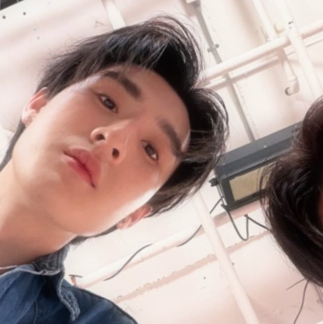 itsdtmverse's tweet photo. "itu apa kak? adek mau liat" 🐈 https://t.co/is39Cee9X9
