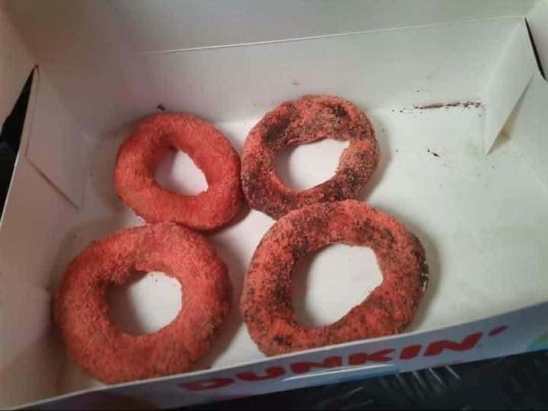 keonhomyIove's tweet photo. #foodtwt thank u dunkin donuts, anlalake ng binigay nyo ❤️ https://t.co/0t9ym3xsZf