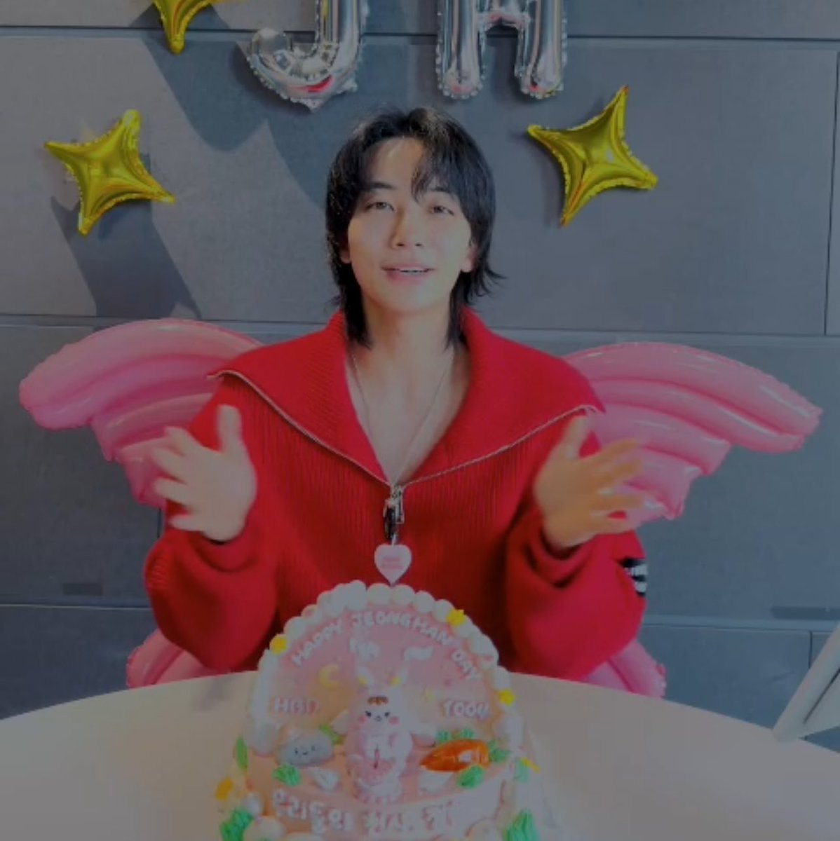 ilestelvna's tweet photo. jeonghan’s day giveaway! 💕

1 winner - 104 php

- mbf, like, rt &amp; drop birthday tags! 

1004 NEW ERA OF JEONGHAN 
#하니생일_돌아왔쫑 
#1004_JEONGHAN_Day
@pledis_17 https://t.co/aMr2UZ8rH0