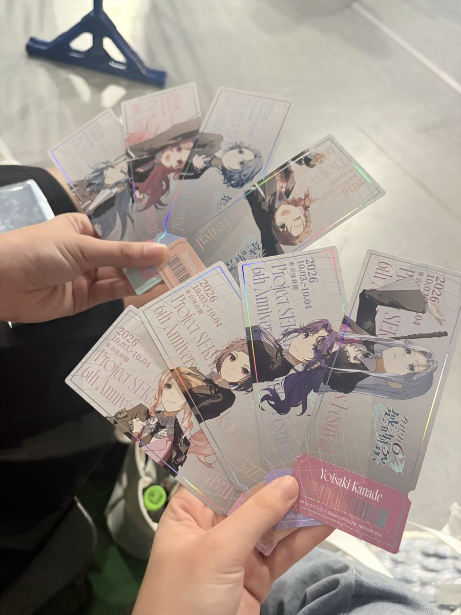 cafe_404_'s tweet photo. お互いにお互いの推し引いて交換した！勝ち！ https://t.co/eJYROGosJA