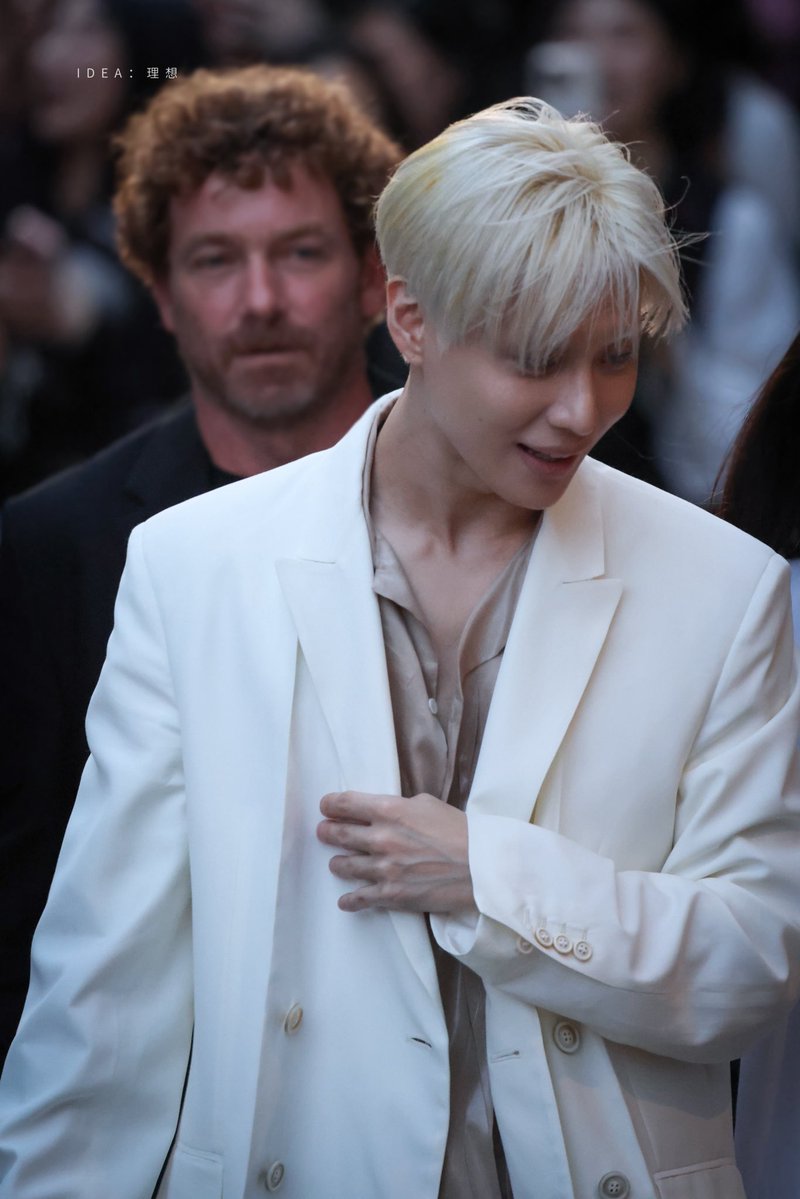 IDEAetTAEMIN's tweet photo. 260929 MaisonMargiela

Paris

4P

#TAEMIN #태민 #テミン 
#TAEMINxMaisonMargiela
#TAEMIN #MaisonMargiela
#TAEMINxMaisonMargielaSS27 https://t.co/URc1M89wKO