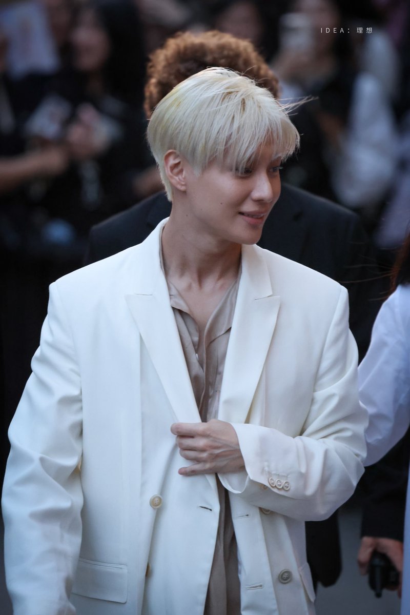 IDEAetTAEMIN's tweet photo. 260929 MaisonMargiela

Paris

4P

#TAEMIN #태민 #テミン 
#TAEMINxMaisonMargiela
#TAEMIN #MaisonMargiela
#TAEMINxMaisonMargielaSS27 https://t.co/URc1M89wKO