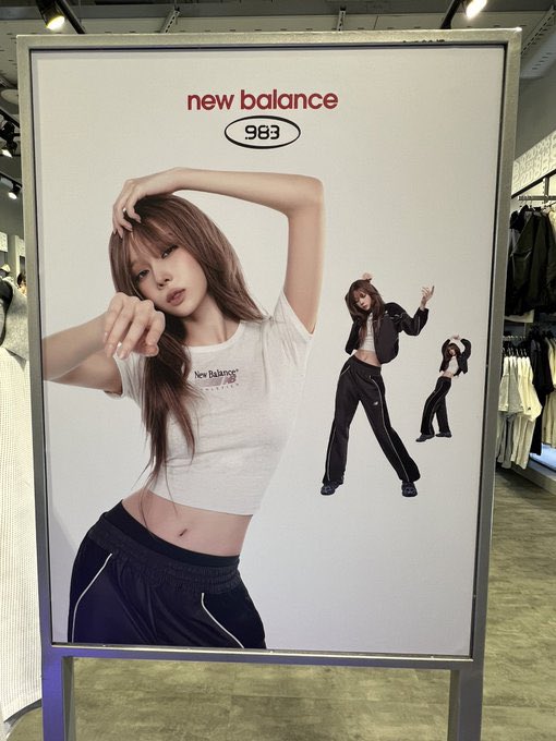 mjkmwntr's tweet photo. more of New Balance’s unreleased campaign with WINTER 

#에스파 #윈터 #WINTER https://t.co/8zNghfKrhs