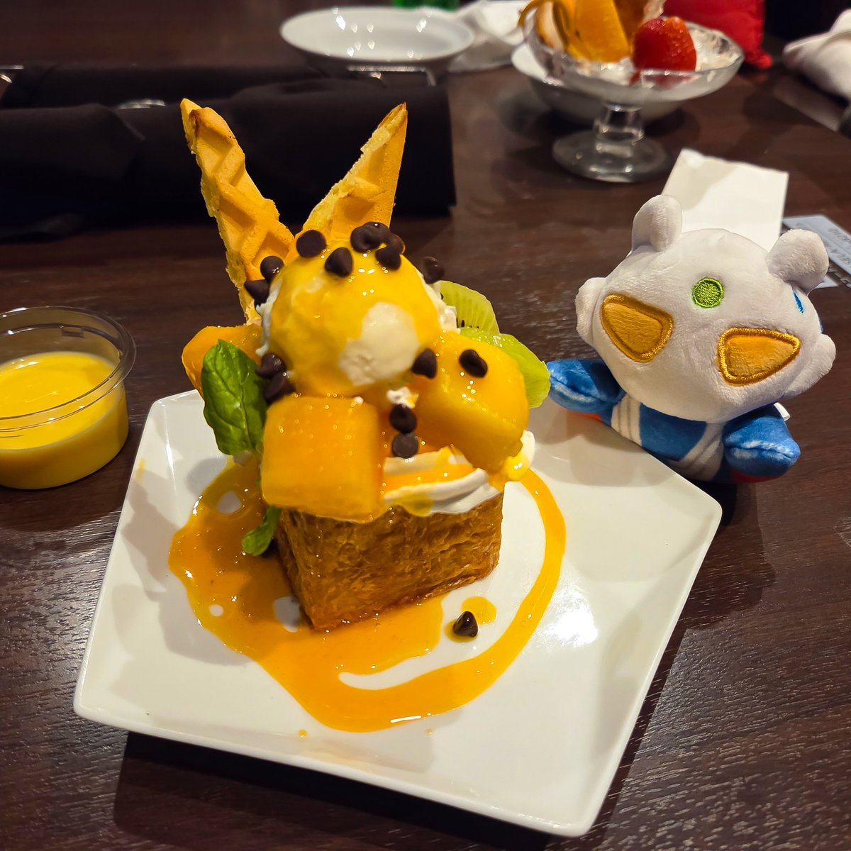 tgd_krm2's tweet photo. カズコさんとモ怪🐍から始まって、互いの推し上映会して久々にハニトーも食べられたし最高～！！🥭🥝🍞🍯　なんか色々、語って笑ってめっちゃ楽しかった！！！ https://t.co/qNaFB3bSlh
