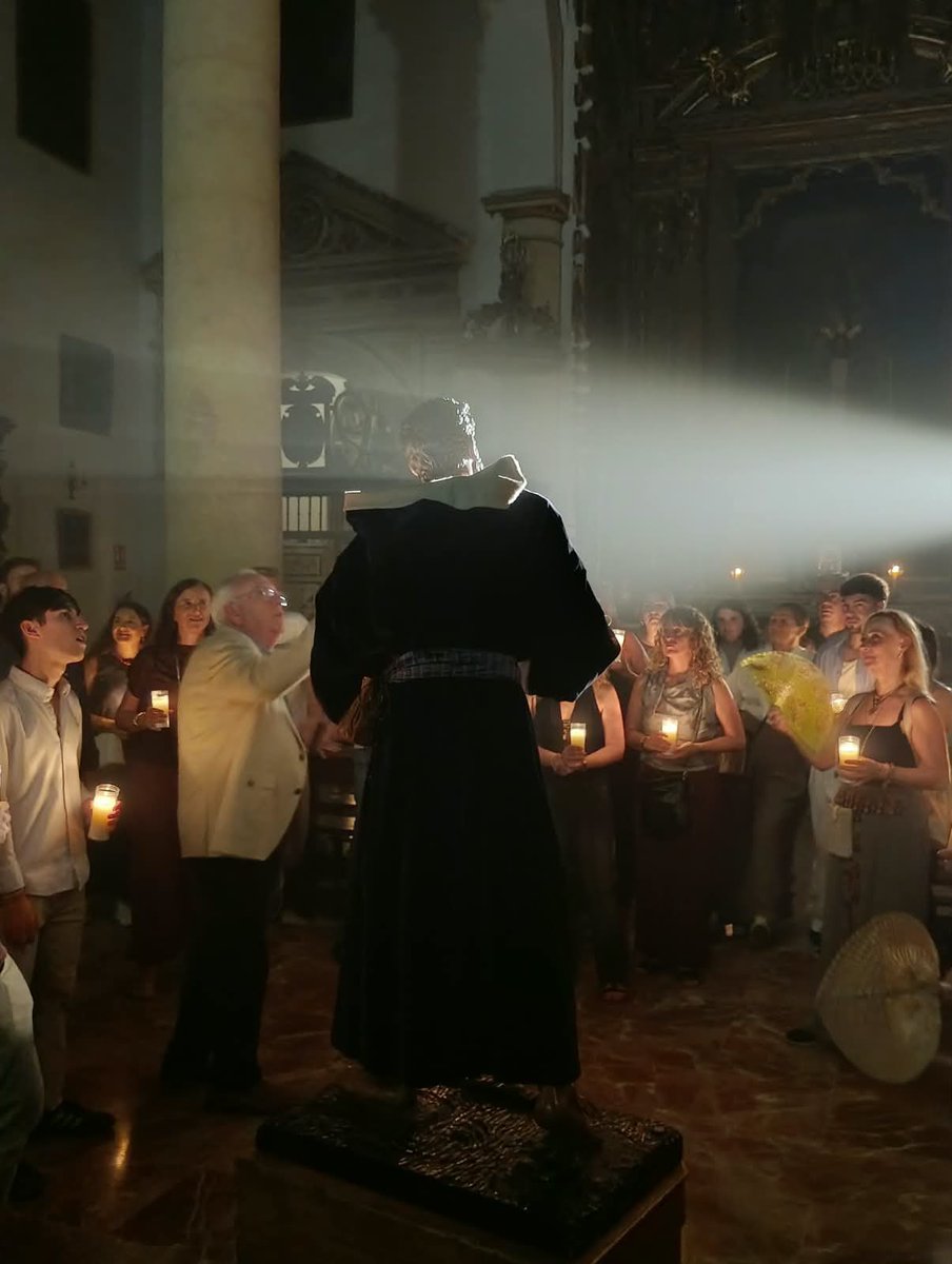 Hdad_Redencion's tweet photo. #HERMANDAD | En la noche de ayer nuestra corporación participó en la XIII edición de la Noche en Blanco.

Este año se ha realizado un recorrido interactivo por la historia y el patrimonio que la Hermandad, presentado muy buena acogida por los hermanos y la ciudad, a los que agradecemos su visita y colaboración.

#CristoentreNosotros #RocíodelCielo