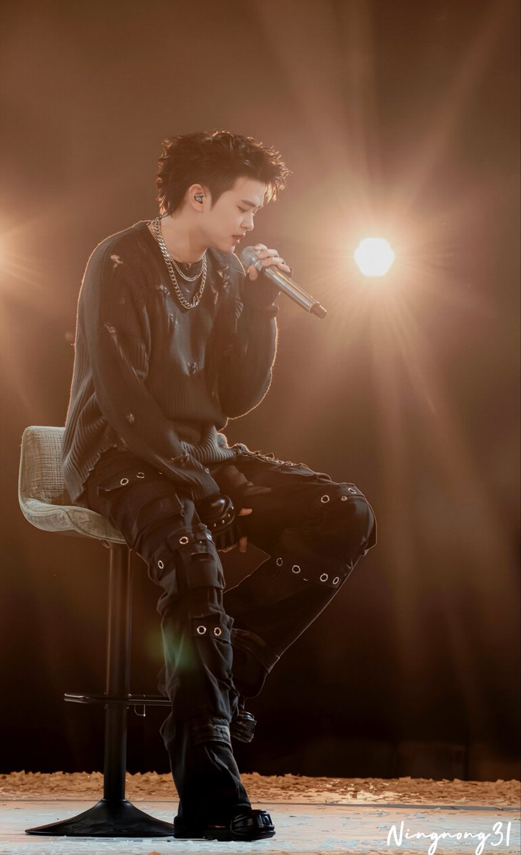 Ning_Nong31's tweet photo. Set ชุดดำ ดีงามมาก หล่อ เท่ห์มากค้าบ

#NONT_ARENAENCORE_DAY1 
#THEMOMENT_ARENAENCORE 
#NONTTANONT https://t.co/2Gh5Ae96Mk