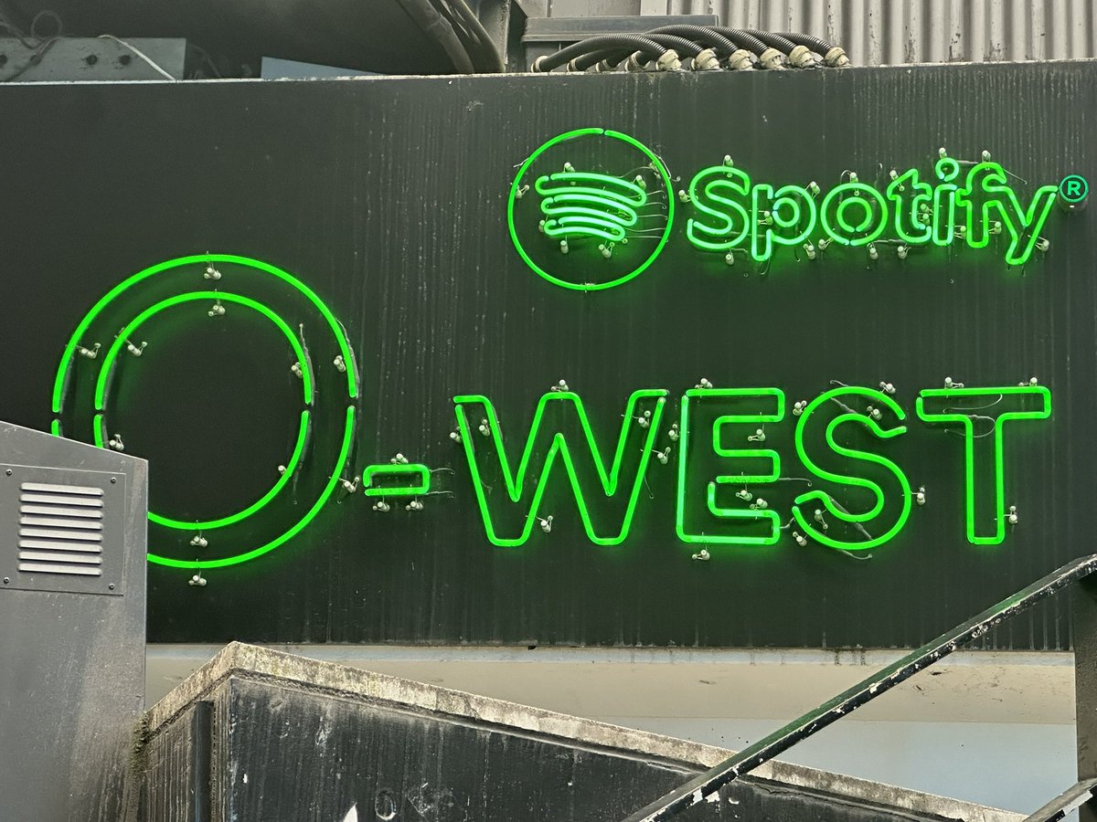 captain_mogra's tweet photo. Spotify O-WESTなう。

本日はこちら💁🏽　　　

#ピンキーフェス https://t.co/vGRCn9jxQ2