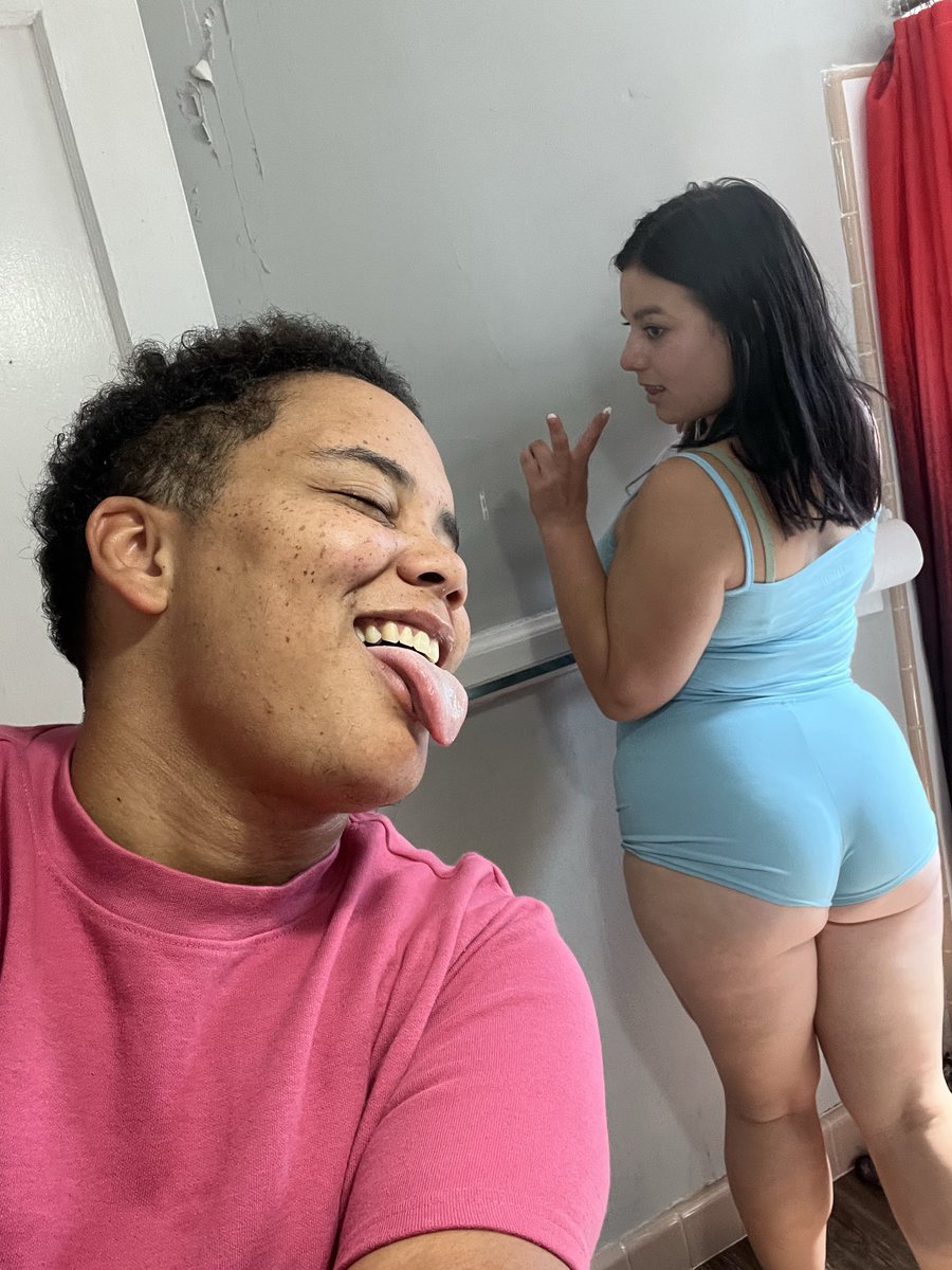 takeaabitee's tweet photo. https://t.co/3FBndDXvU0 🤭 https://t.co/bP6AFZrTdW