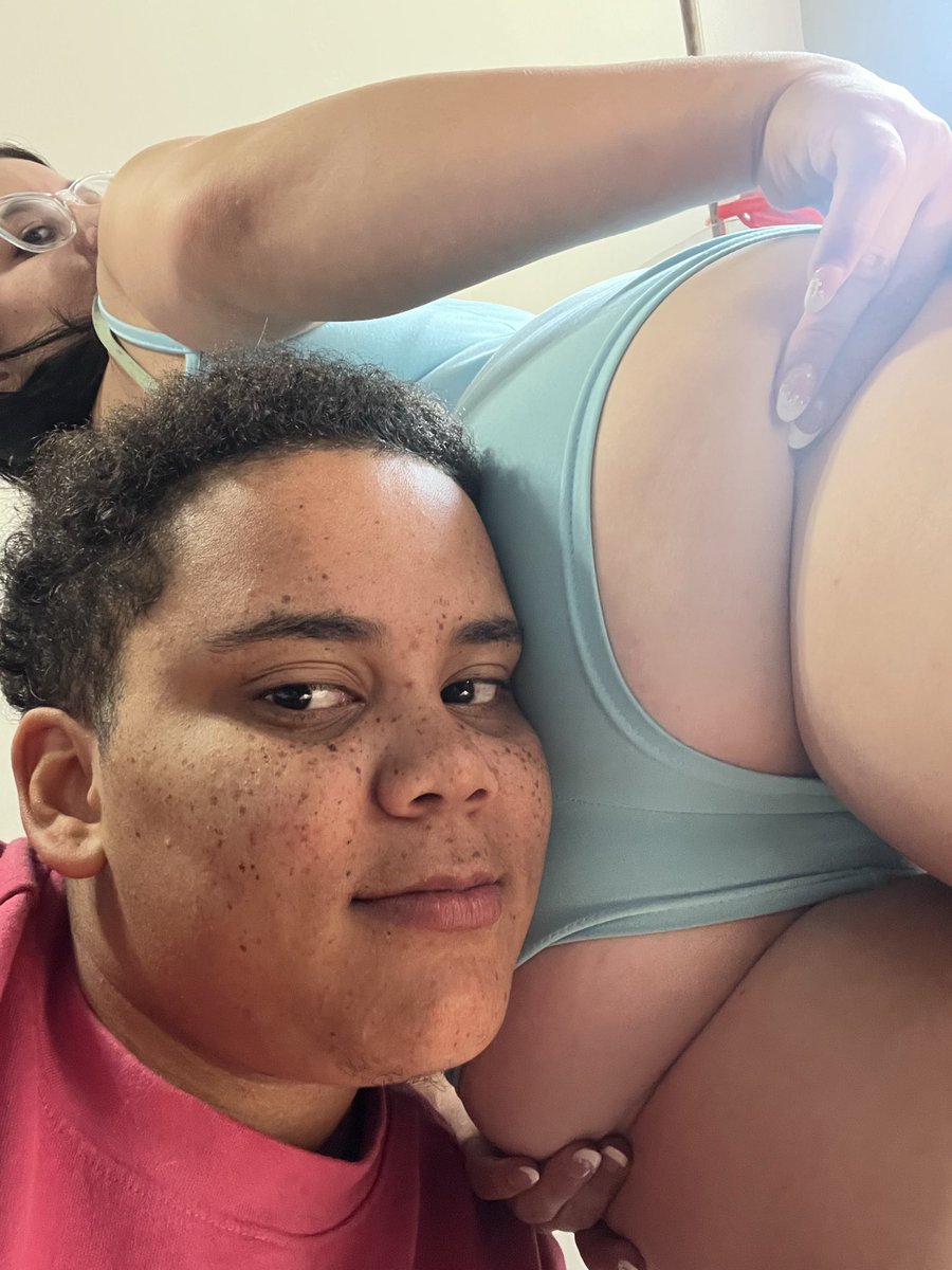 takeaabitee's tweet photo. https://t.co/3FBndDXvU0 🤭 https://t.co/bP6AFZrTdW