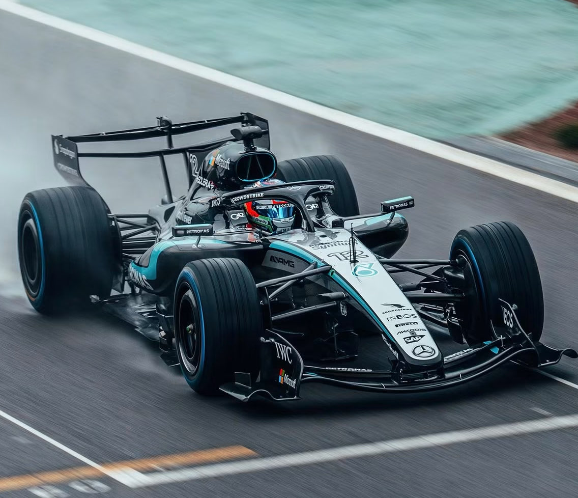 MercedesAMGPCF1's tweet photo. 🚨 It’s raining 🌧️🇲🇾👀 https://t.co/f5ftXo6gFt
