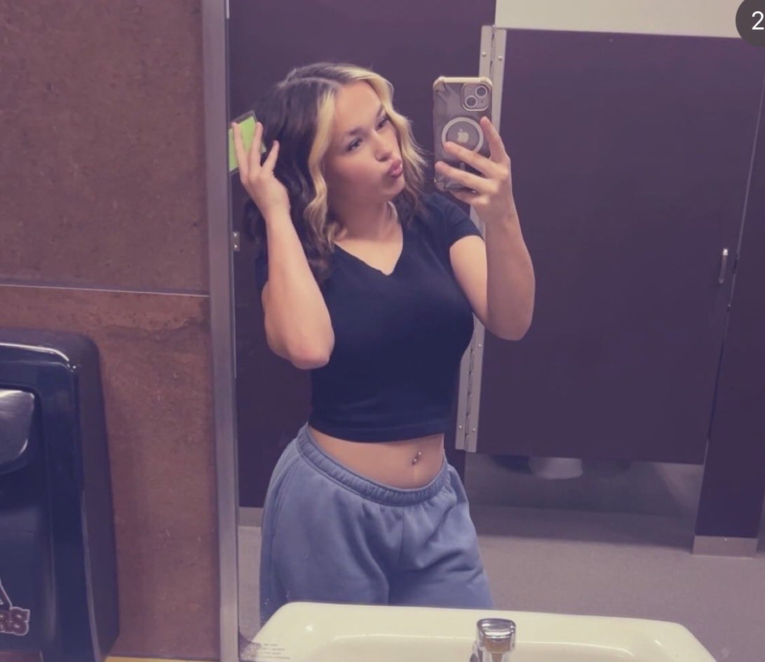 SafarEhab's tweet photo. Repost her for more #bop #goon #wankchat #irls #cuck https://t.co/7dJBpX0K0e