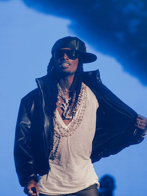 portalopiumbr's tweet photo. Playboi Carti performando no show do Ken Carson hoje na ComplexCon ‼️📸 https://t.co/iP3HXWPA8F