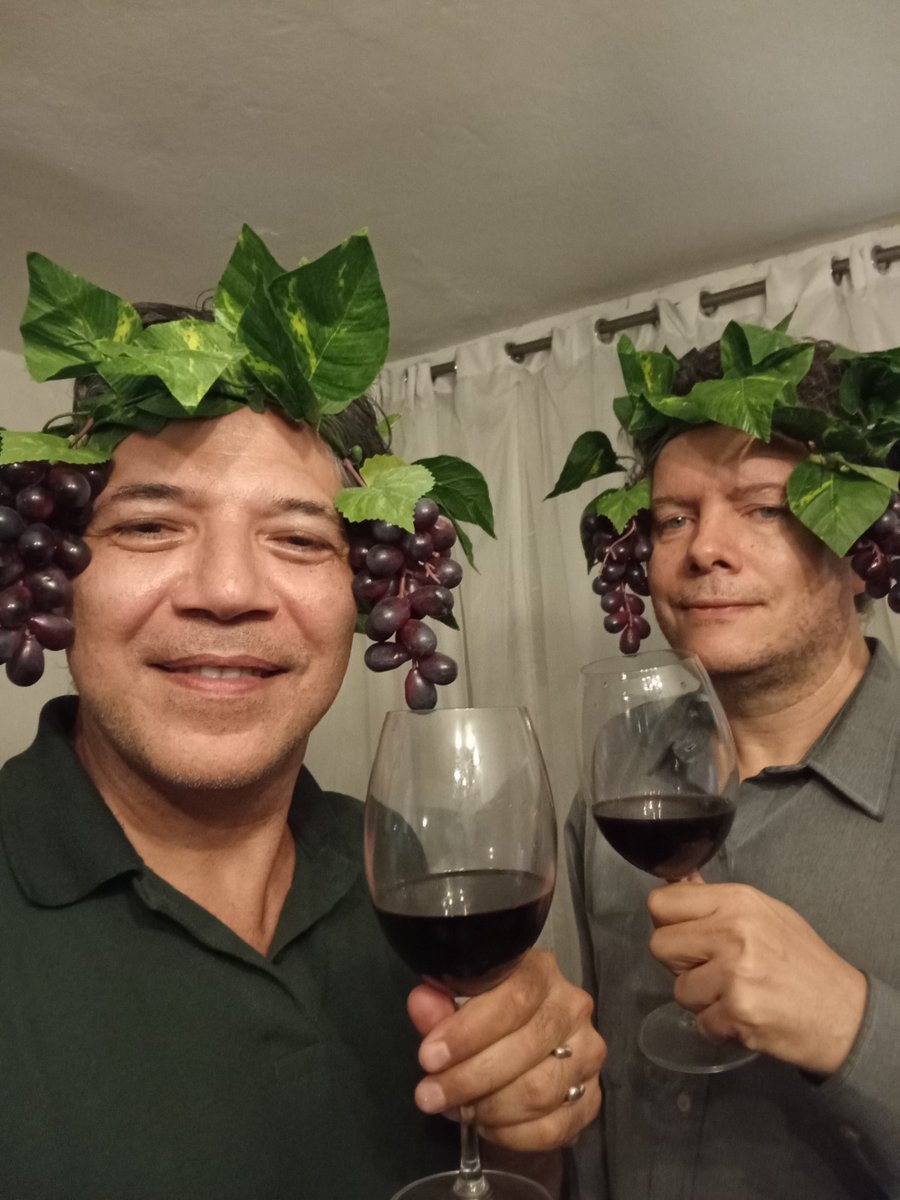 DionisioNeto's tweet photo. Evoé, Dionisio! https://t.co/dMWjFYxuwI