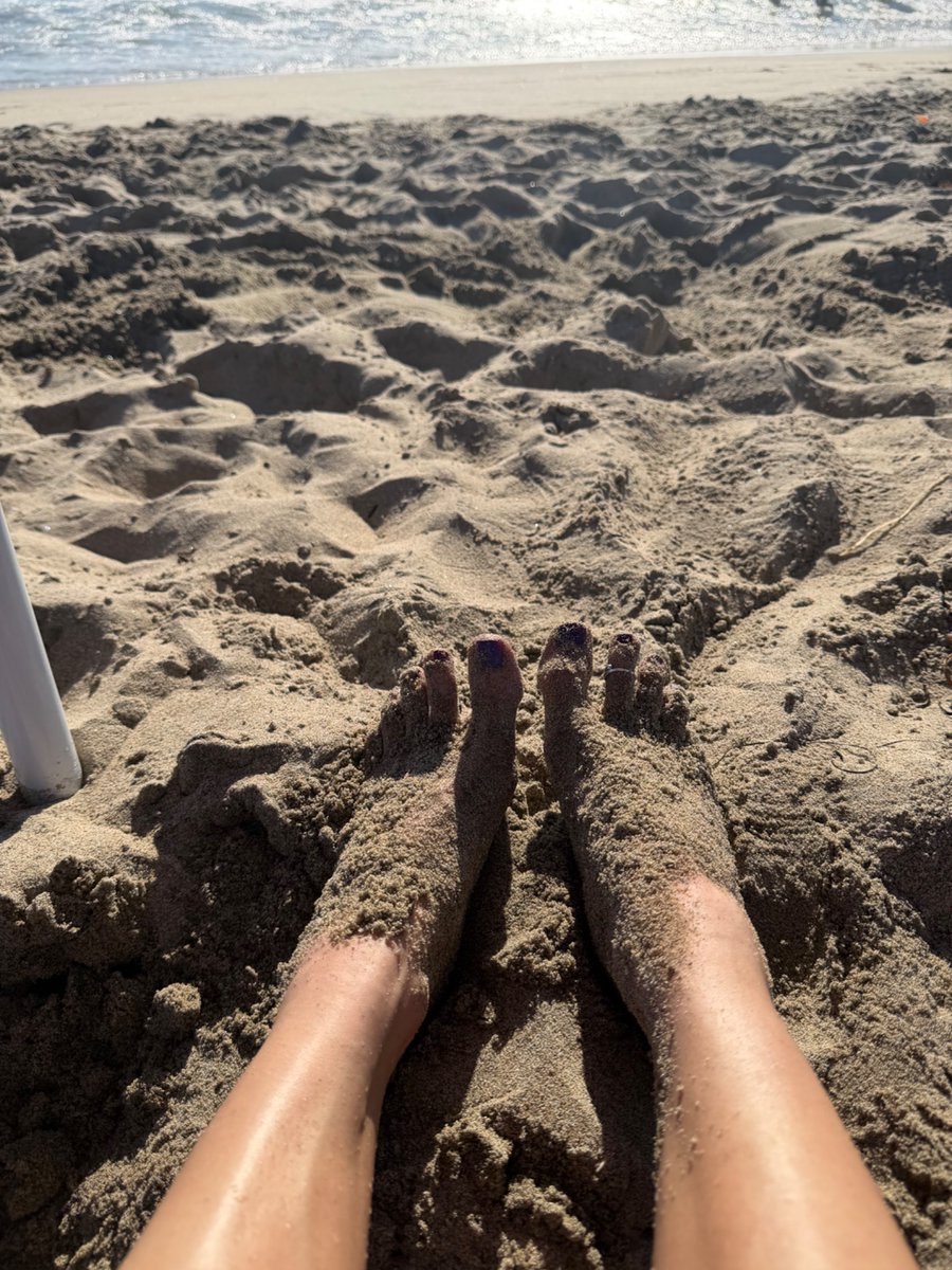 SandraSoftSoles's tweet photo. Can you see the purple polish on my #toes? #sandyfeet #pedi #pedicure #feet #sandrasfeet https://t.co/6OcDN6MoMg
