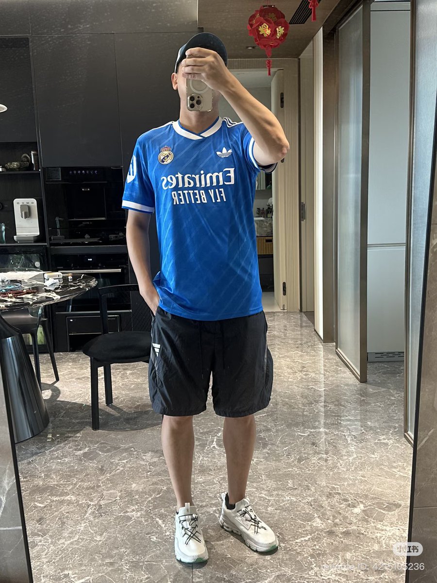 belllgstyle's tweet photo. รับหิ้ว เสื้อบอล Real Madrid Sale 40%🔥🔥

ราคา 2900-40%=1740.- ( s m l xl ) 

สนใจdm มาค่ะ 

#เสื้อบอลเรอัลมาดริด #realmadridinter #realmadridfc #เสื้อrealmadrid #เสื้อบอล #รับหิ้วทุกอย่าง #รับหิ้ว https://t.co/fxEIXZcoTk