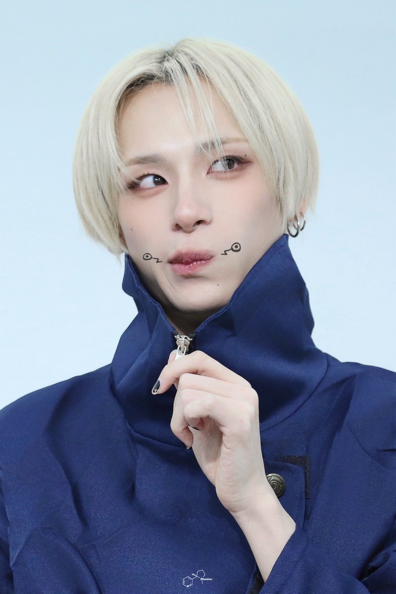 C10H14N2and's tweet photo. 261004 애플뮤직 팬싸

#XLOV #엑스러브
#HARU #하루 https://t.co/bKWEIbLPYQ