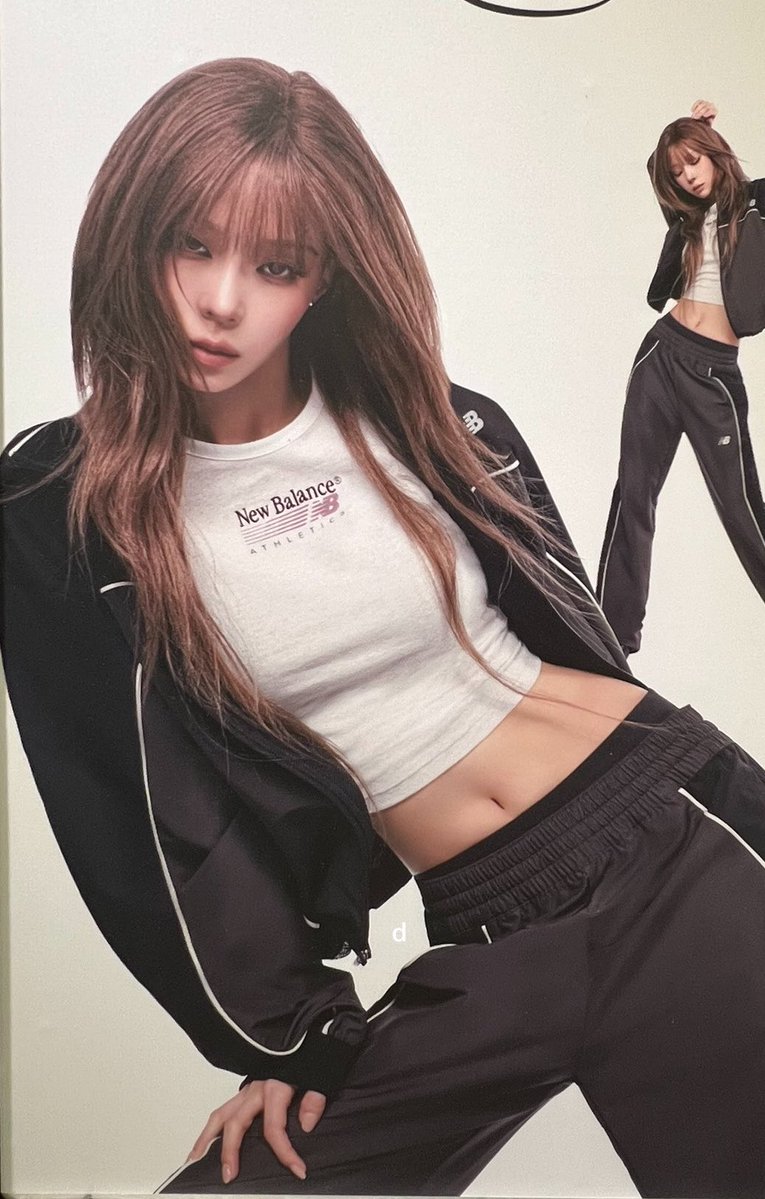 joyminjeong's tweet photo. WINTER KIM???!? https://t.co/sY70CcY0Y7