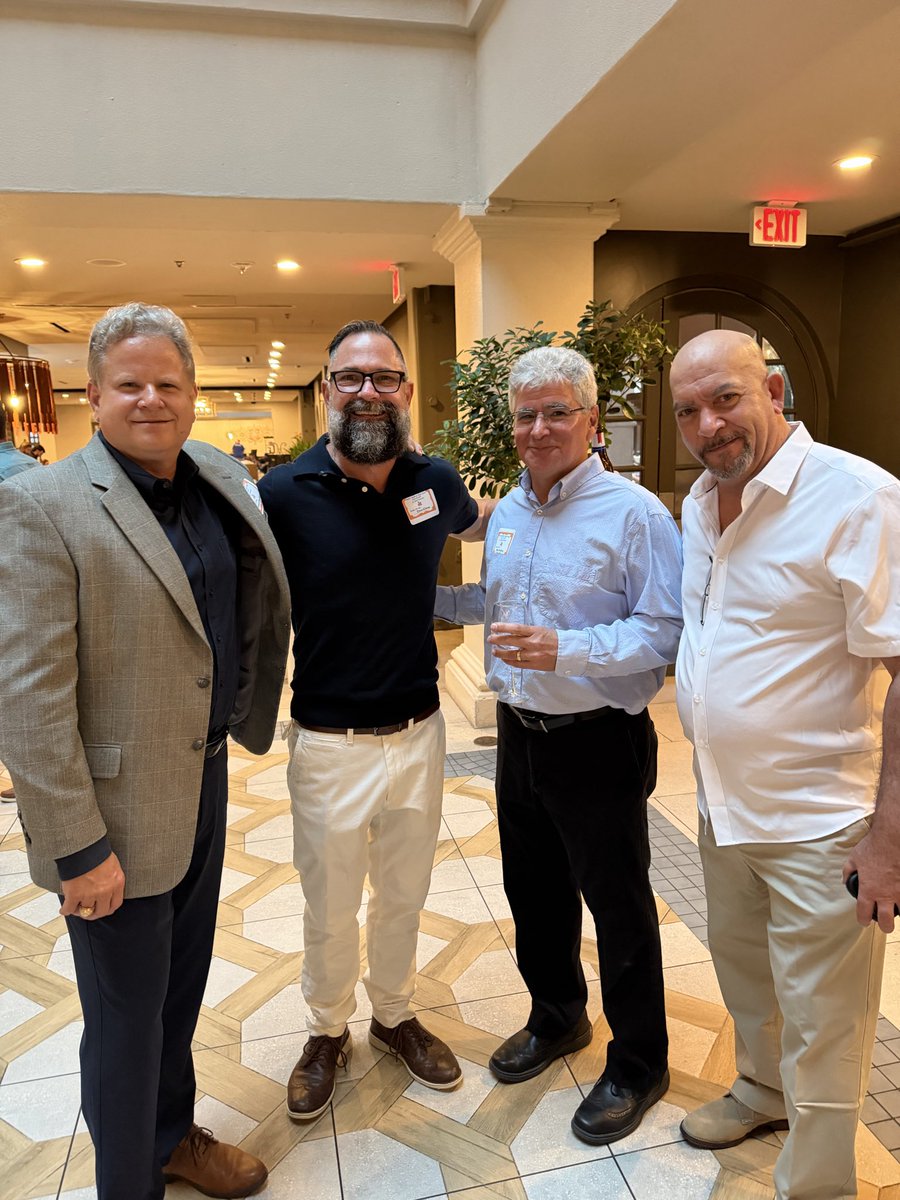 ShacklettDavid's tweet photo. Madison High School reunion! https://t.co/KFUI4JrXh1