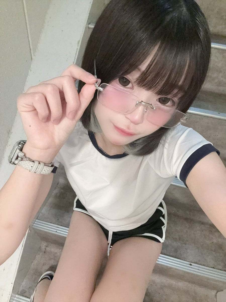 uu_milk_school's tweet photo. めがねすきー？ https://t.co/EC1WMO9RNf