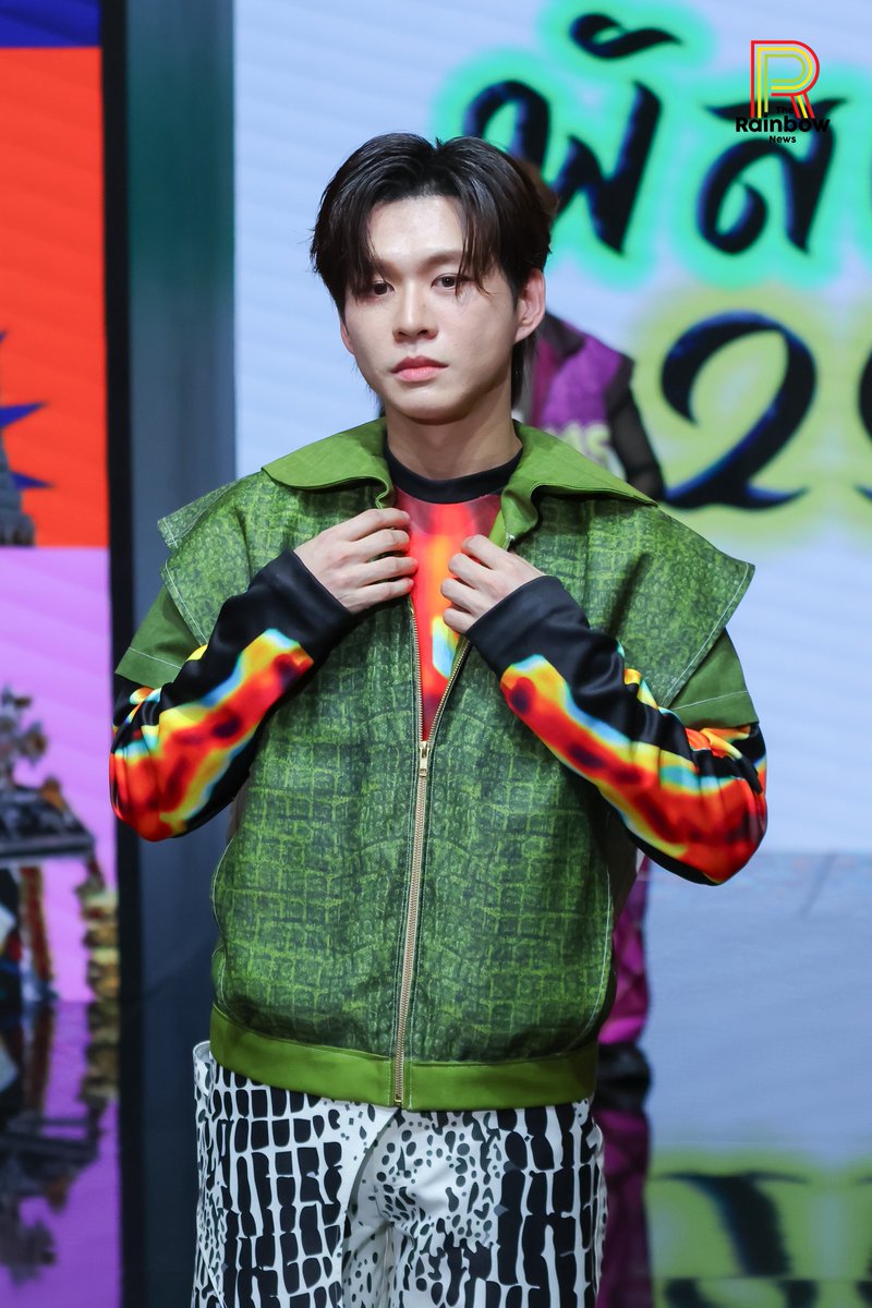 RainbowNewsent's tweet photo. "บีเวอร์ - ต้นหลิว" กับโชว์จาก Thammasat University ในงาน Siam Center BIFW 2026 🤍✨

BEVERTONLIEW AT SIAM CENTER BIFW26
#SiamCenterBIFW2026xBEVERTONLIEW
#BeverTonliew #bbverpj #tonliewmtp 

#SiamCenterBIFW2026 
#BIFW2026 #SiamCenter https://t.co/oV2yknRbAC