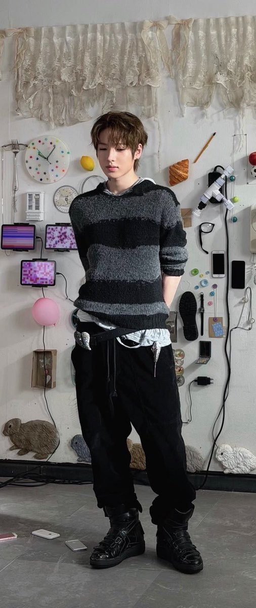 sakuya4rang's tweet photo. 다시 등장 https://t.co/zpyJMznamV