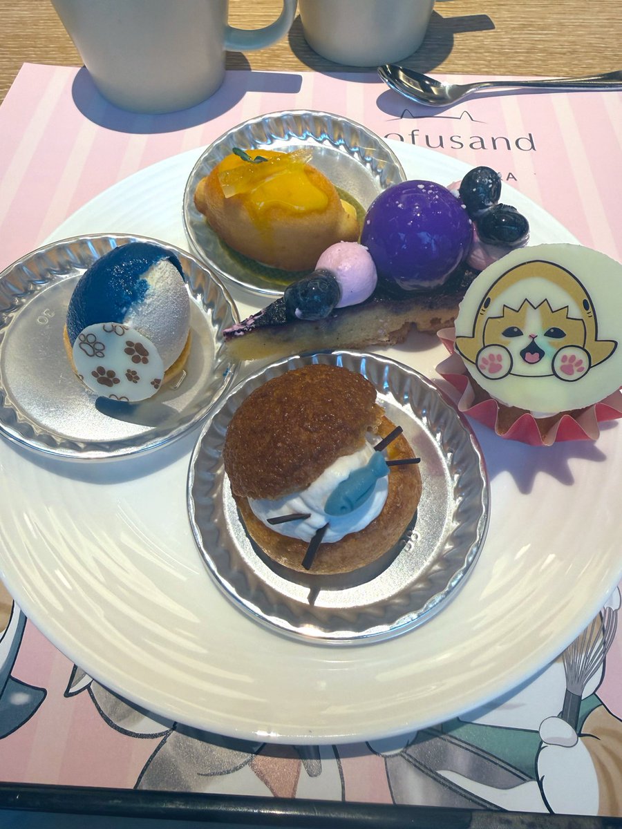 softhardbeat09's tweet photo. スイーツビュッフェなう🍰 https://t.co/BAXuzNrqdw