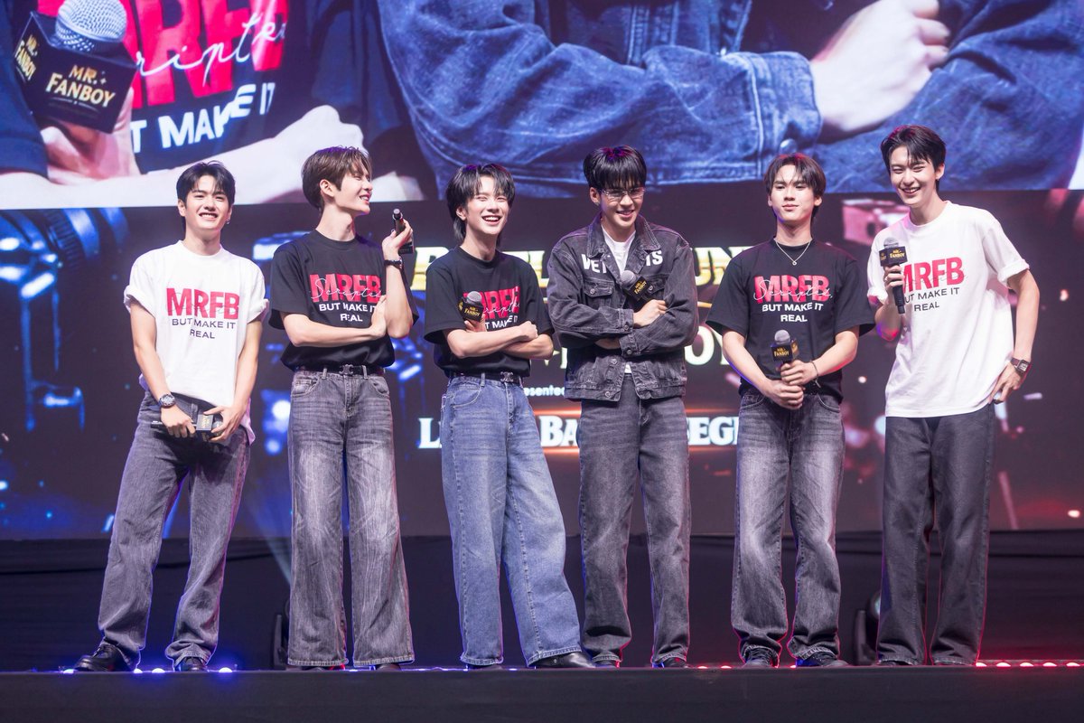 DomundiTV's tweet photo. จบลงไปแล้วกับงาน BATTLEGROUND MR. FANBOY Presented by iQIYI ✨

ขอขอบคุณแฟน ๆ ทุกคนที่มาเจอกัน และมาร่วมสร้างความทรงจำแสนพิเศษนี้ไปด้วยกัน รวมถึงแฟน ๆ ที่ส่งกำลังใจมาให้เหล่านักเเสดง “รักสุดใจนายแฟนบอย Mr. Fanboy Series” ด้วยนะคะ 🥰

ฝากทุกคนติดตามรับชม “รักสุดใจนายแฟนบอย Mr. Fanboy Series” ในอีพีต่อ ๆ ไปกันด้วยนะคะ 🫶🏻✨️

MR FANBOY CHAPTER 6
#MrFanboyEP6
