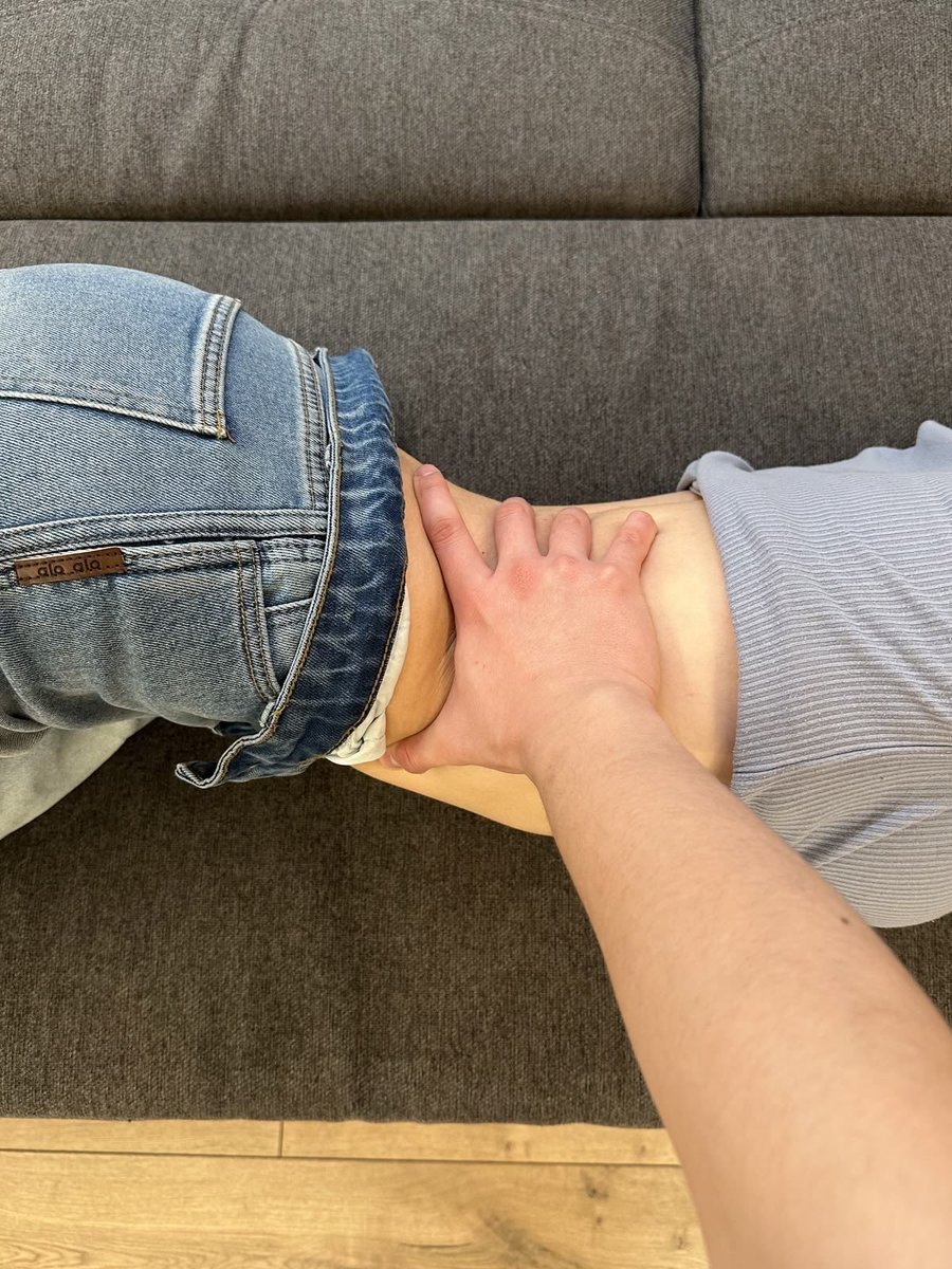 ceelasylviaa's tweet photo. hand on waist https://t.co/xON0ZI7NaA