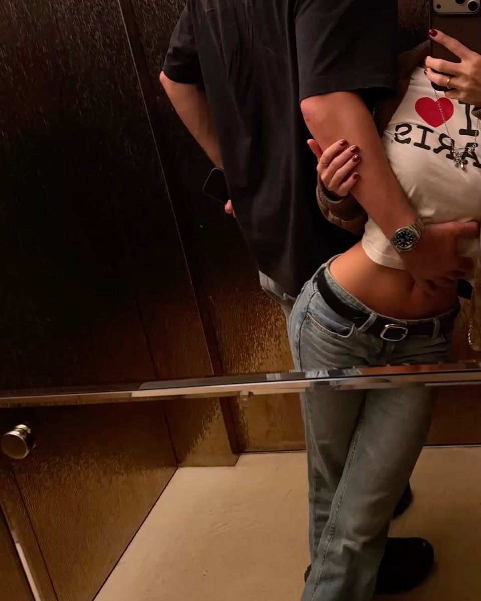 ceelasylviaa's tweet photo. hand on waist https://t.co/xON0ZI7NaA