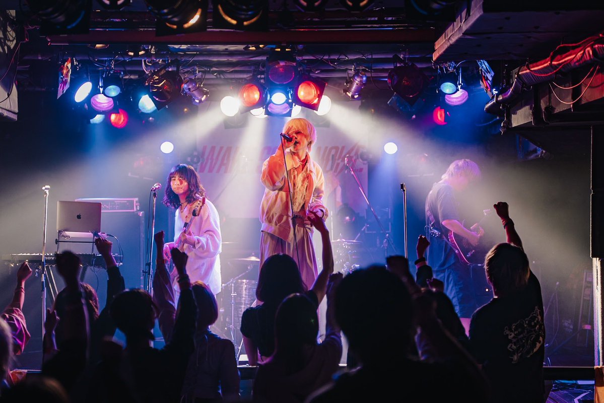 WMUofficial's tweet photo. 📷 PHOTO 📷

🗓️2026.10.04(日)
📍横浜関内エリアライブハウス"6"会場
(ReNY beta / BAYSIS / JET ACTION / 濱書房 / B.B.STREET / Music Bar Journey)

⚓️
Wake me up!!! presents
WAKE SOME NOISE. 2026 YOKOHAMA
supported by BUZZチケ
⚓️

【BAYSIS】
灰かぶり
@cinder__jp 

ご出演ありがとうございました！

📸 @pho_shi