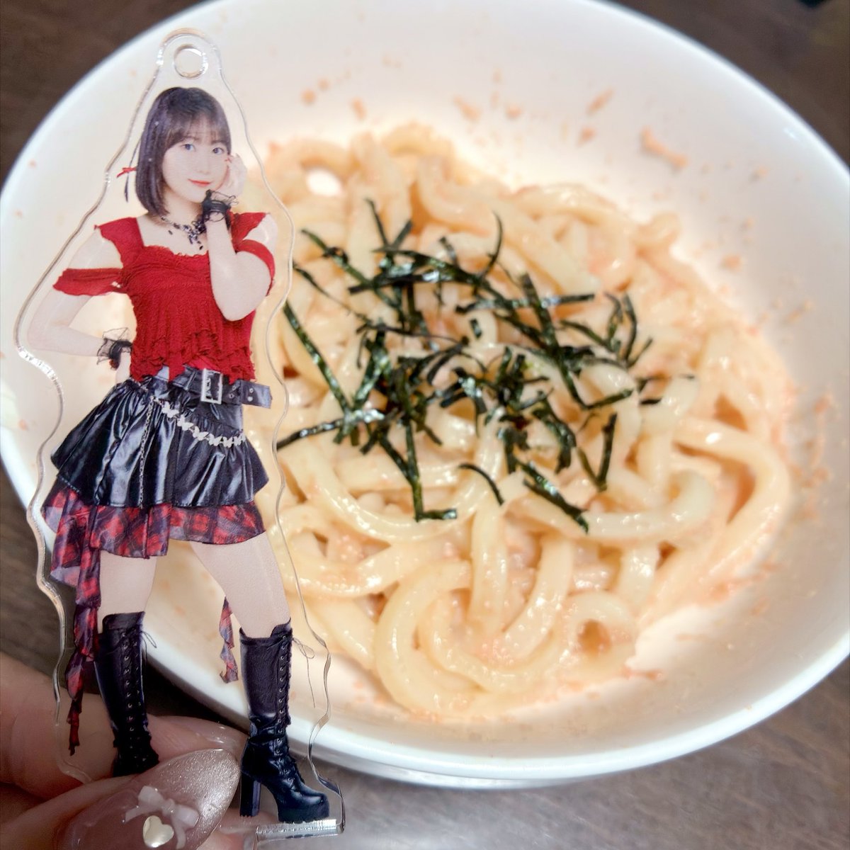 osaaakesaaan's tweet photo. たらこバターうどんです！

#さかなの日
#工藤由愛 https://t.co/LsPC5SIJri