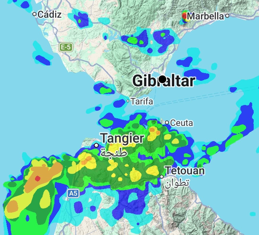 MeteoGib_'s tweet photo. #Gibraltar - latest radar at 8:30am, 04/10 - those showers have pepped up over Morocco and now just creeping N into the Strait - moving ENE - #OneToWatch in case we catch something heavier (a rumble of thunder) 👀 https://t.co/bQSQemf08V