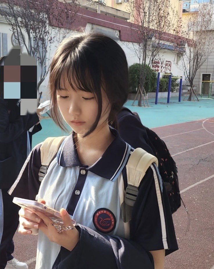 rachael52wi2's tweet photo. 刚睡醒了这个点有人吗~新拍的

有人想要锐评一下我14岁的福嘛😌

（拒绝人机）赶紧看，我要删了

不要🚪流言66我真给 https://t.co/xJw6yhMxDx