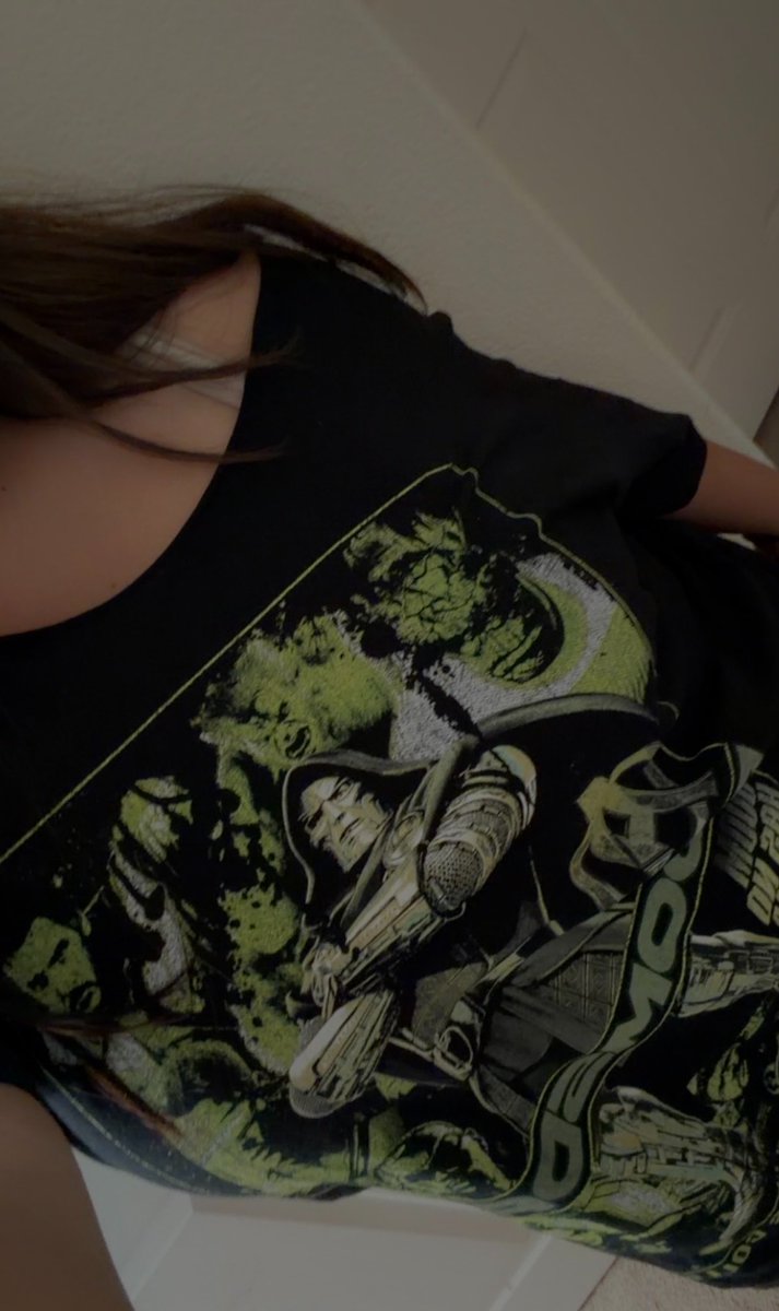 cupcakeblog333's tweet photo. bought my Doomsday shirt today ◝(ᵔᗜᵔ)◜ https://t.co/TMOJTJsp8g
