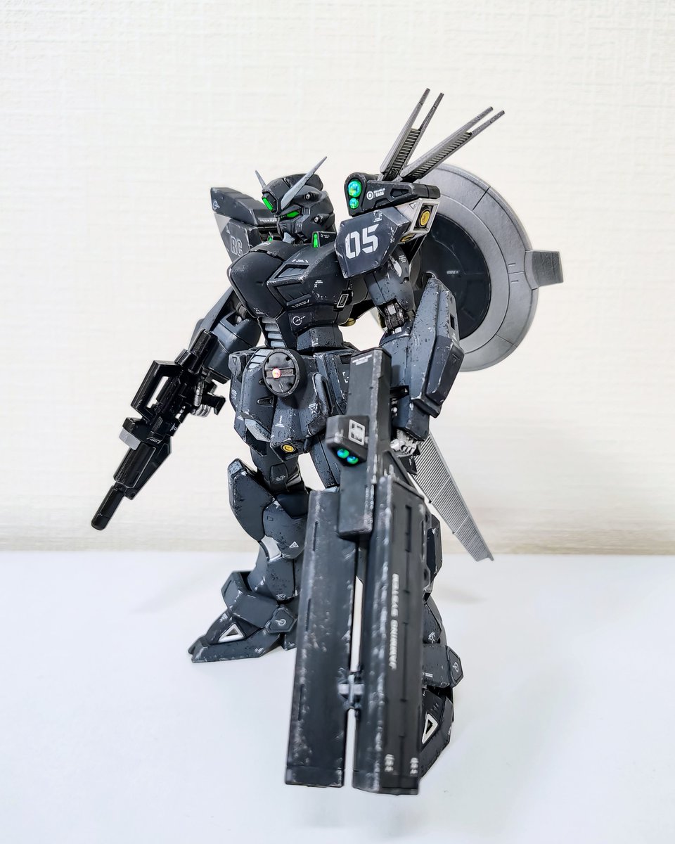 NakaWgn6455's tweet photo. F90Ⅲ/E クラスターガンダム電子戦仕様完成しました!
隠密制を高める為、ダークグレーの塗装です！
#ガンプラ 
#プラモデルライフ https://t.co/iO7vHHBUUC