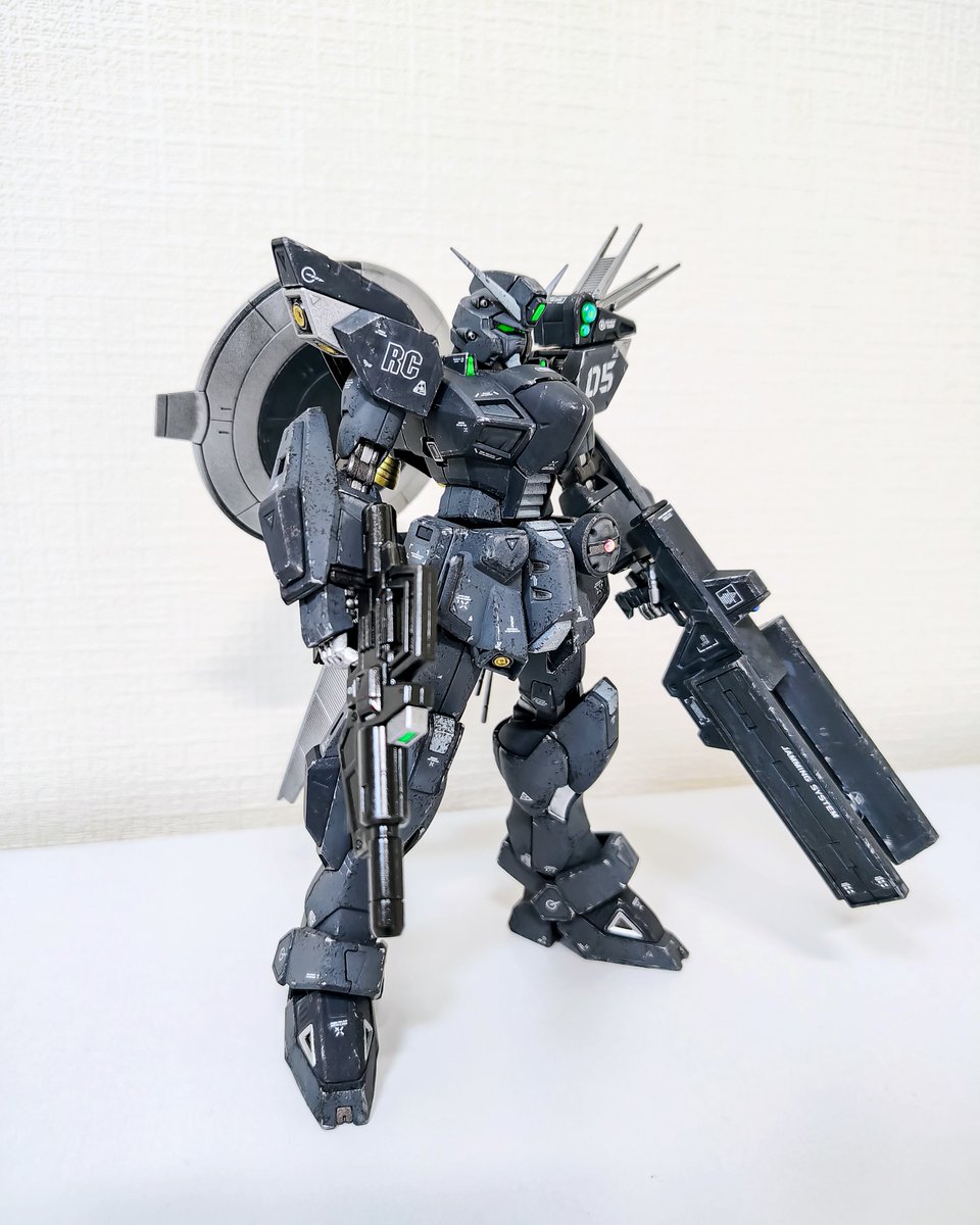 NakaWgn6455's tweet photo. F90Ⅲ/E クラスターガンダム電子戦仕様完成しました!
隠密制を高める為、ダークグレーの塗装です！
#ガンプラ 
#プラモデルライフ https://t.co/iO7vHHBUUC