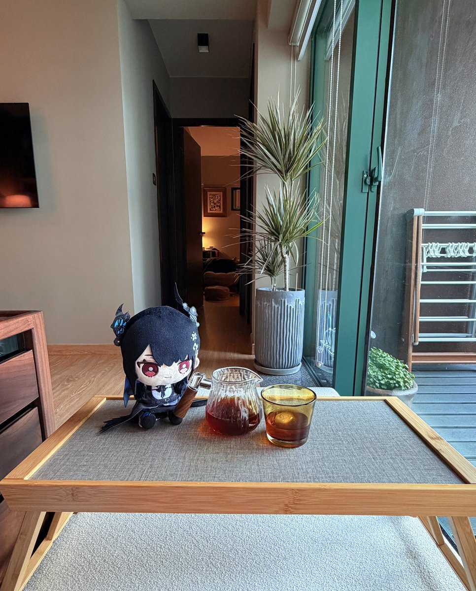 kinokoneko1027's tweet photo. Haven’t have the time to use it cuz I have been moving for the past few weeks, now that I have settled down…

I tried the *very cool* Jailbird ice tray for my pour over coffee! 

#RissaLIVE https://t.co/RfbzVAVp24