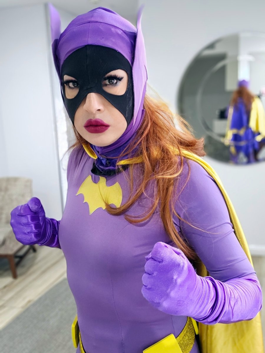 ozbattlechick's tweet photo. Batgirl Sunday.

#batgirl #batgirlcosplay #barbaragordon #cosplay #cosplaygirl https://t.co/7e2pjkSsU1