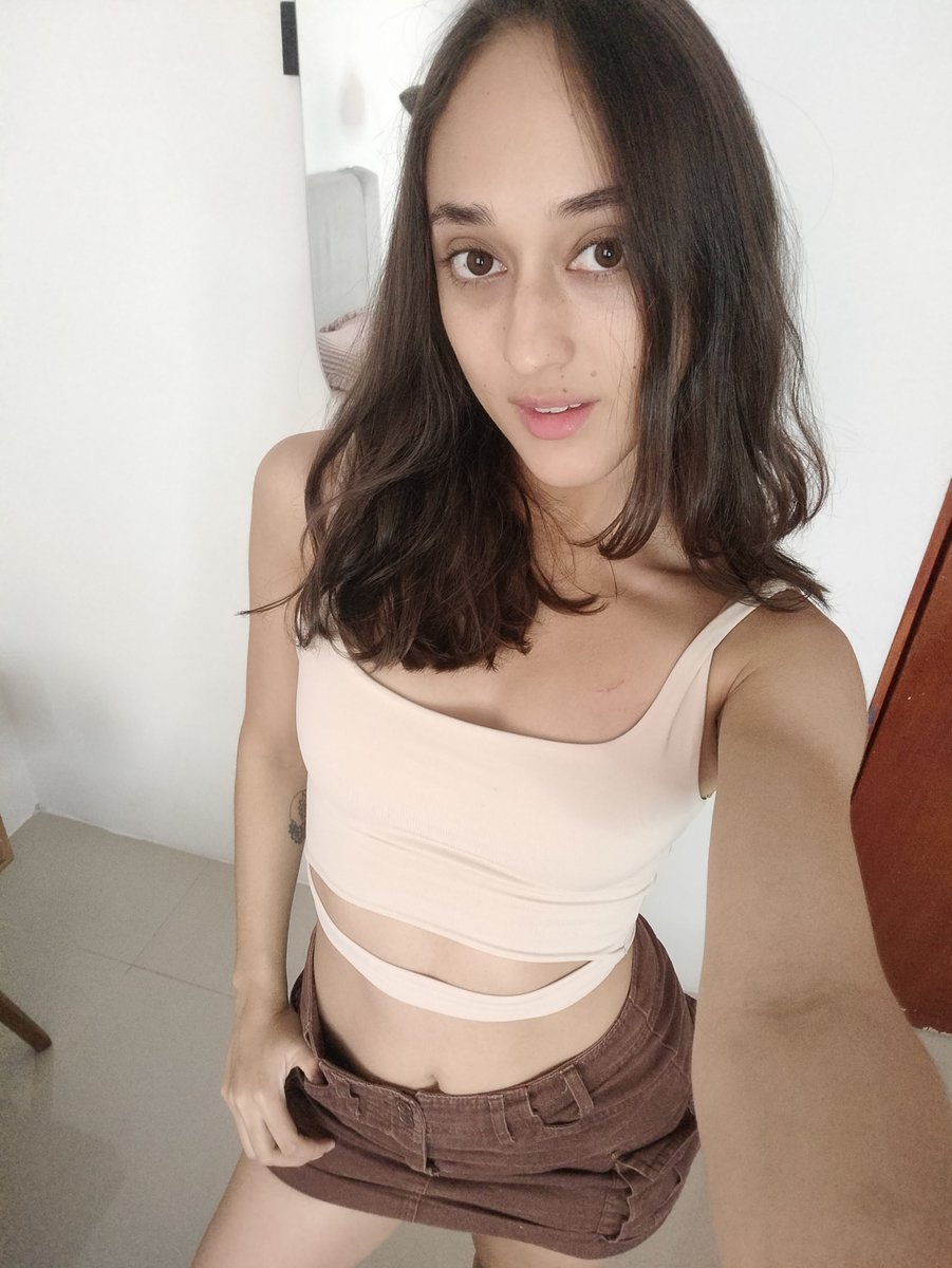 sylviegomezz's tweet photo. 🌼🌼🌼 https://t.co/iY079Y9TCj