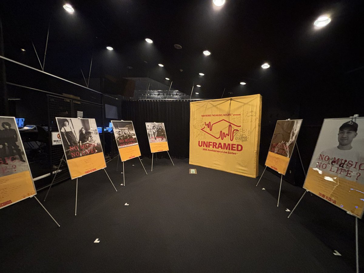 TOWER_NMNL's tweet photo. 【#UNFRAMED_LIVE】

札幌公演開場しました！

会場内では北海道出身アーティストのNO MUSIC, NO LIFE.ポスターの展示のほか、出演者のサイン入りフォトスポットなど盛りだくさん！

ぜひこちらもチェックしてみてください！

#NOMUSICNOLIFE https://t.co/axCkm9Aadu