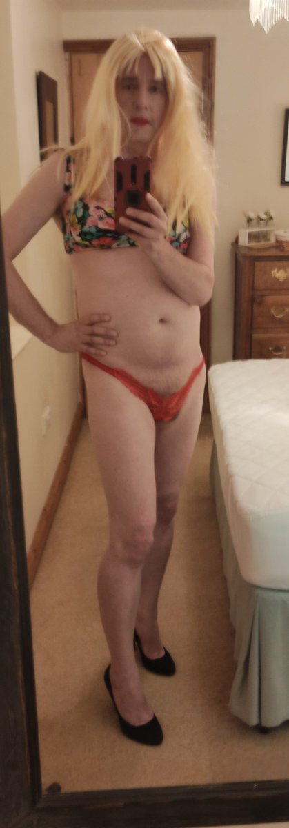 RebeccaCDSissy's tweet photo. Can't wait to show you how my sissy diet is going babes 💋💋 this is before after is cumming 😆 

#cd #crossdresser #heels #sissyexposure https://t.co/F9z5PvJ02F