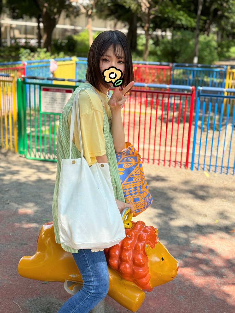 coji_morimori2's tweet photo. 保育士3年目
仕事中と休日 https://t.co/VdSeGFf7kE